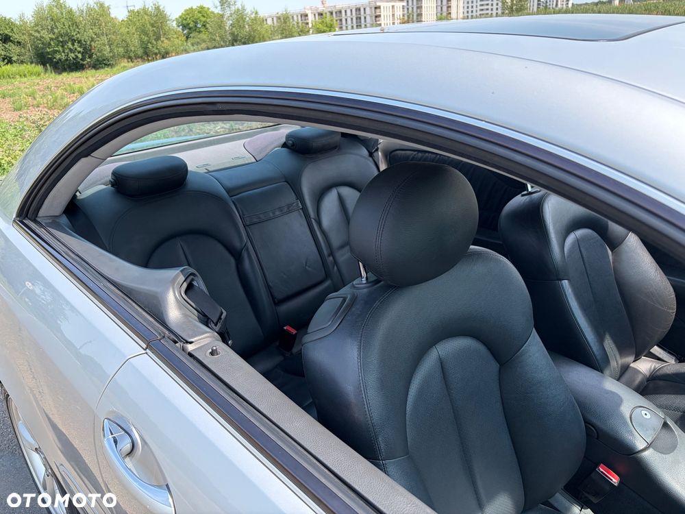 Mercedes-Benz CLK - 16