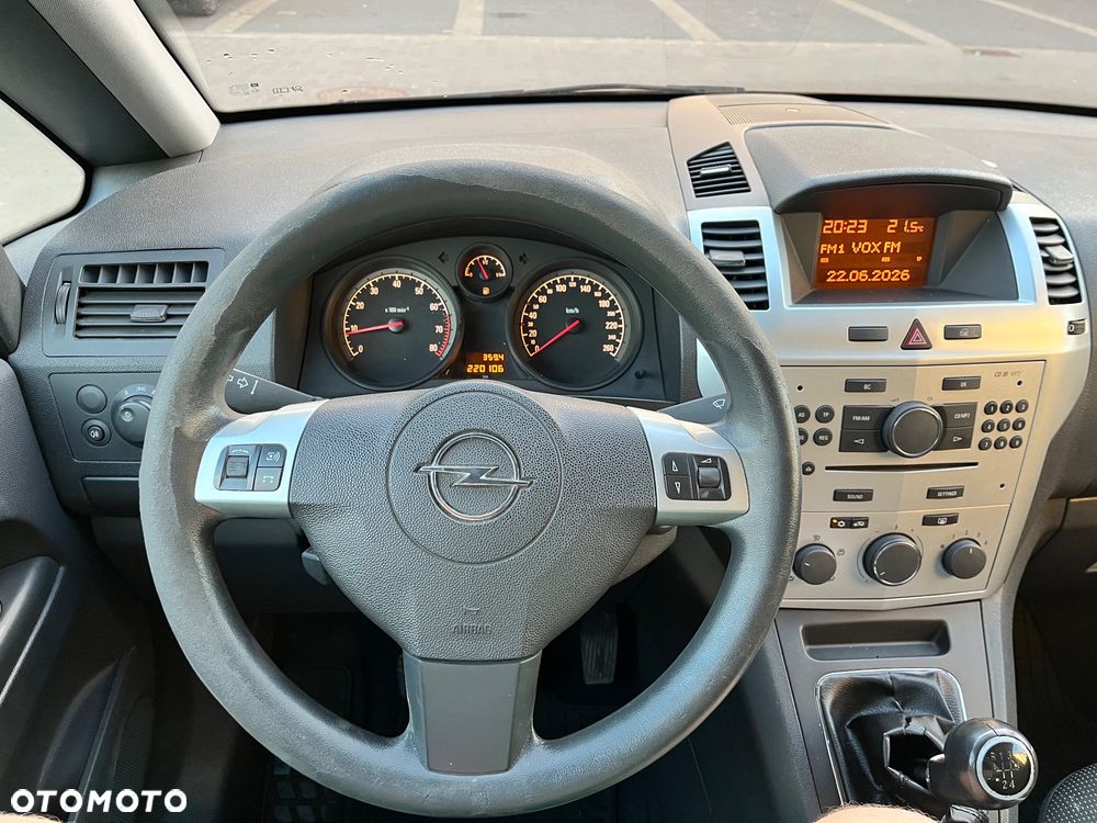 Opel Zafira 1.6 - 10