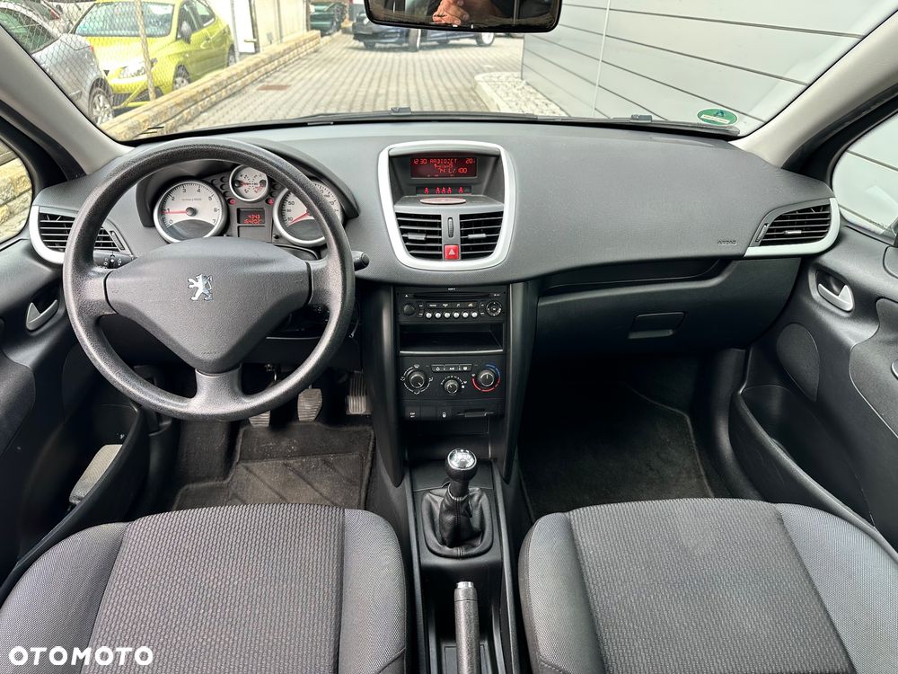 Peugeot 207 - 9