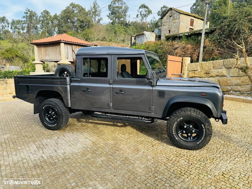 Land Rover Defender - 2