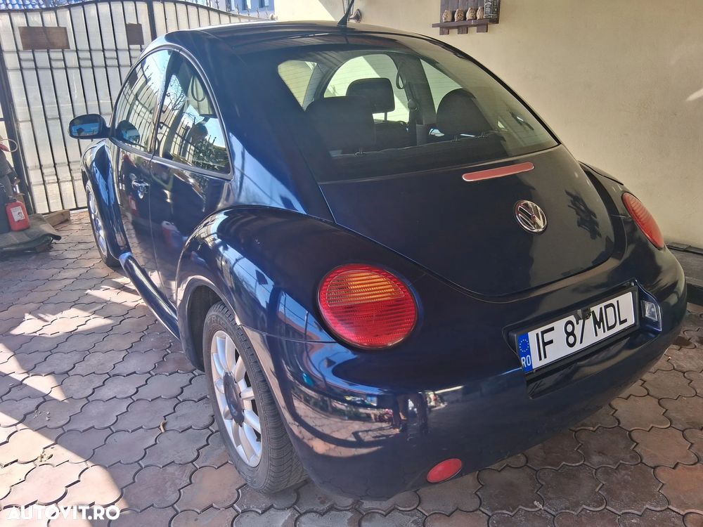 Volkswagen New Beetle - 8