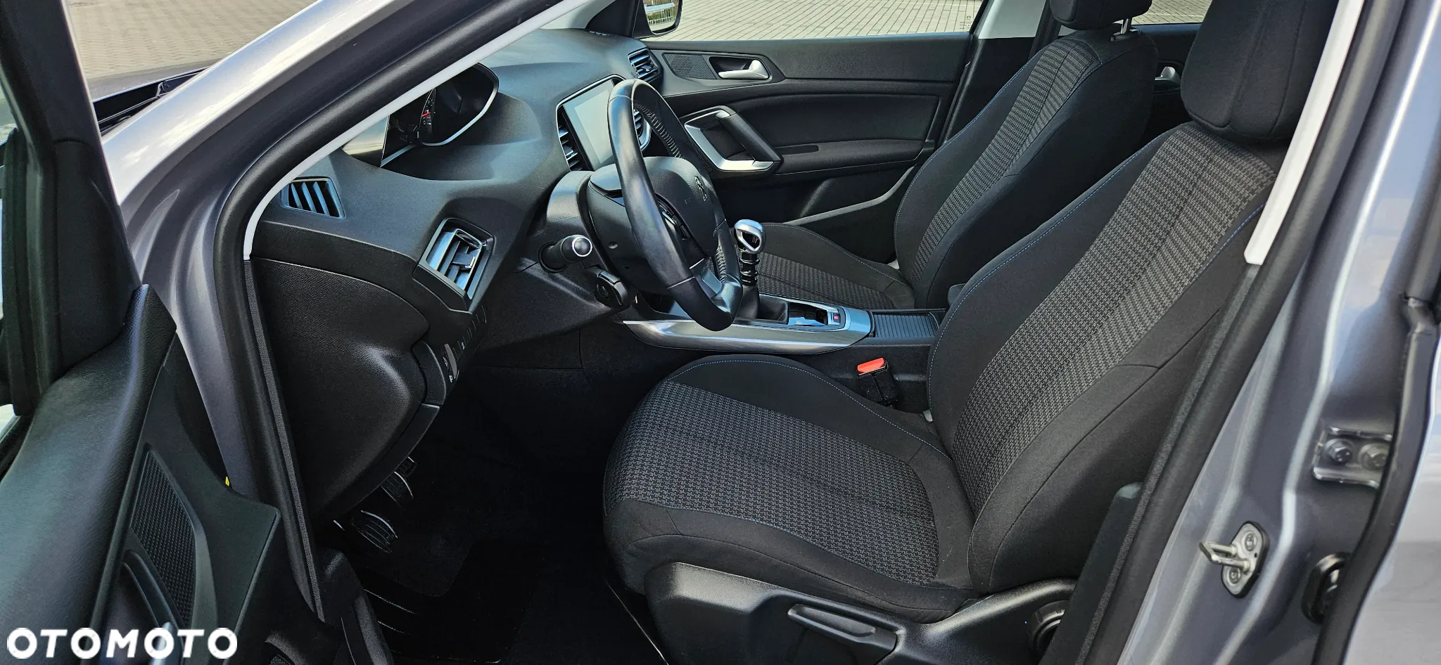 Peugeot 308 1.2 PureTech GPF Allure S&S - 5