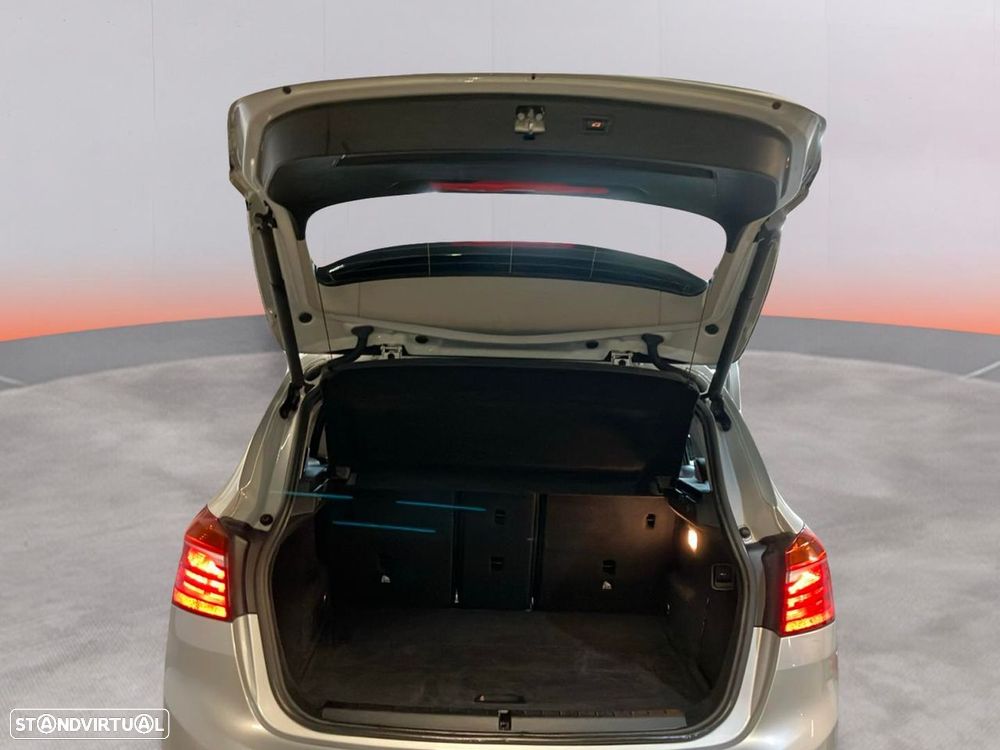 BMW 216 Active Tourer - 23