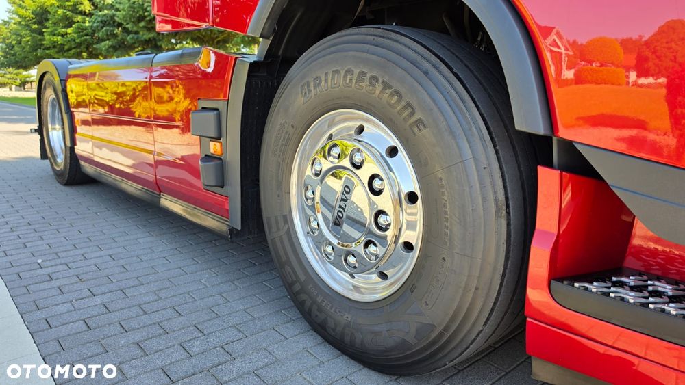 Volvo ///FH///500///2023/// GLOBETROTTER///XXL///HYDRAULIKA/// KLIMATYZACJA POSTOJOWA///ALUMINIOWE FELGI///ZABUDOWY MIĘDZYOSIOWE///FULL LED///VIRTUAL COCPIT///TV///WAGA/// STAN BARDZO DOBRY - 20