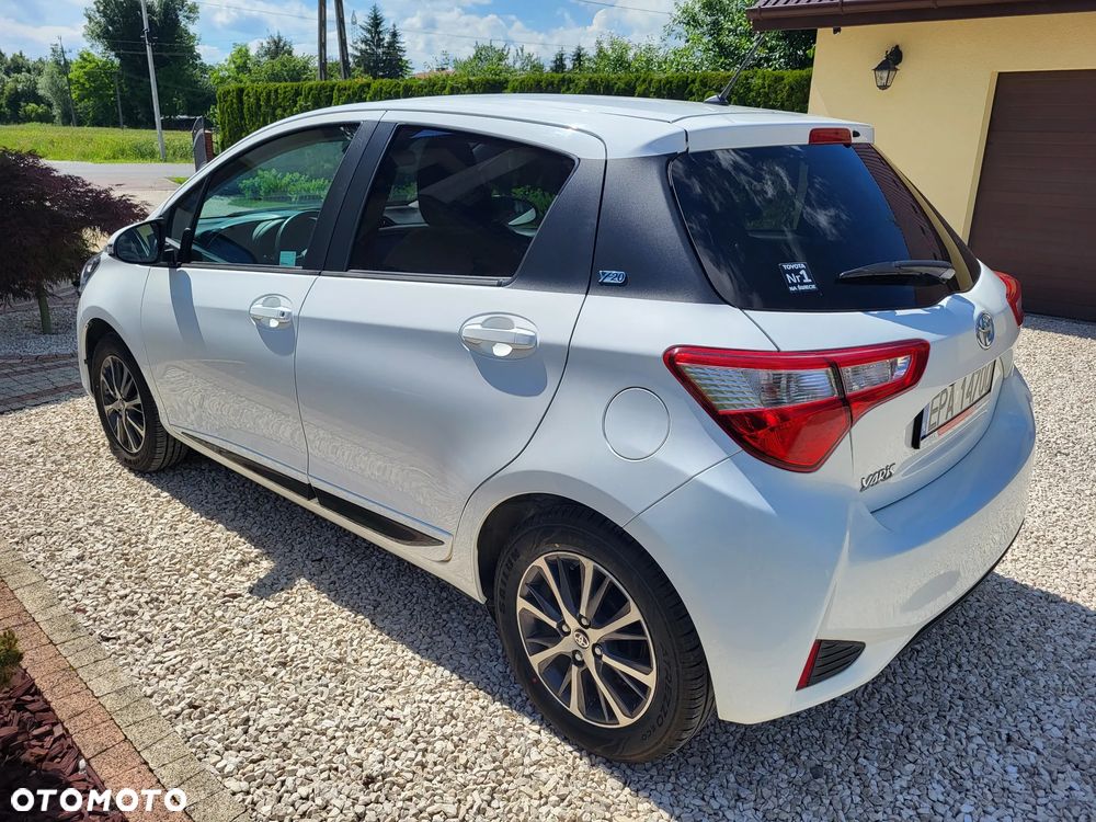 Toyota Yaris 1.5 Premium - 5