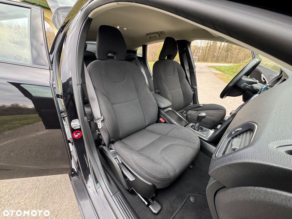 Volvo V40 D3 Summum - 26