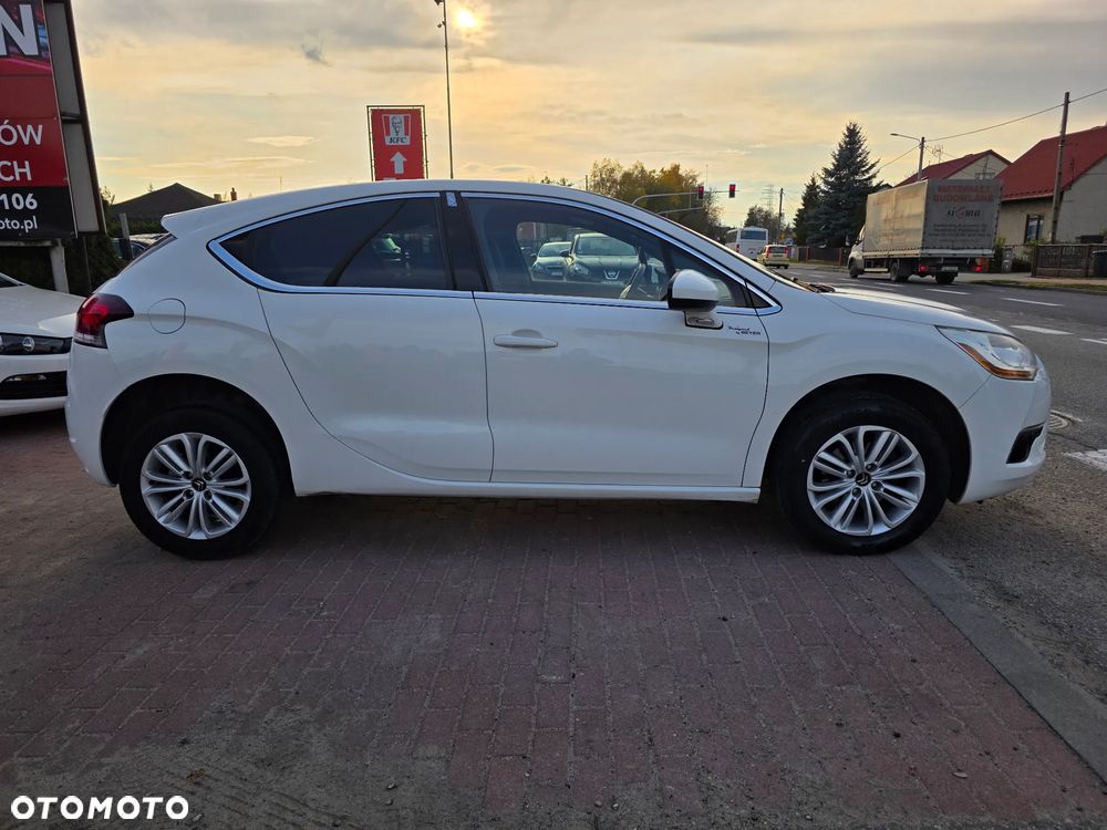 Citroën DS4 1.6 HDi SoChic - 6