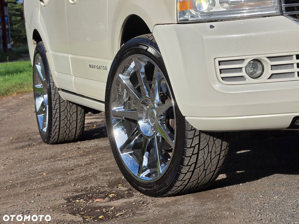Lincoln Navigator 5.4 4WD Luxury - 35