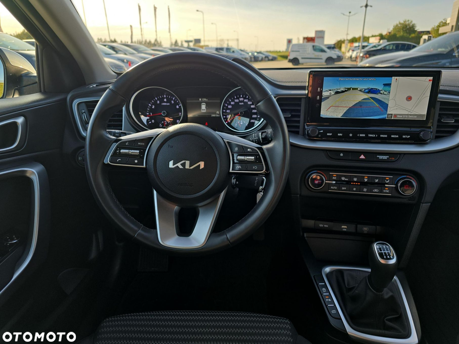 Kia Ceed 1.5 T-GDI M - 12