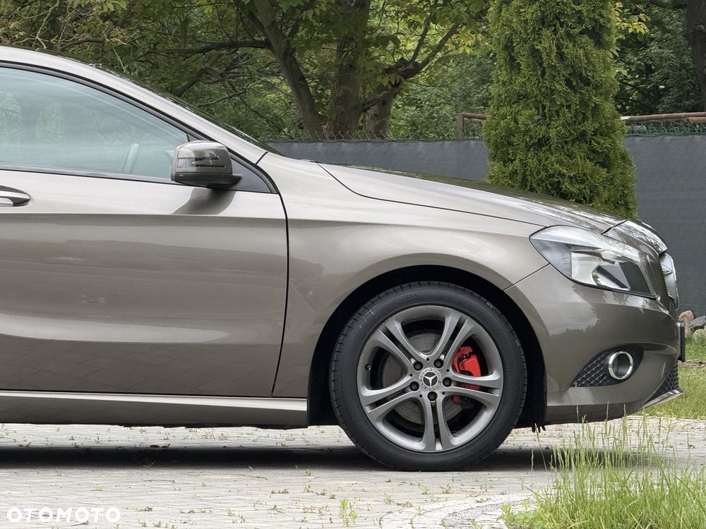 Mercedes-Benz Klasa A 180 (BlueEFFICIENCY) 7G-DCT Urban - 35