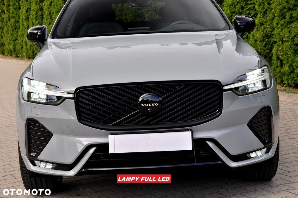 Volvo XC 60 B5 B AWD Plus Dark - 8