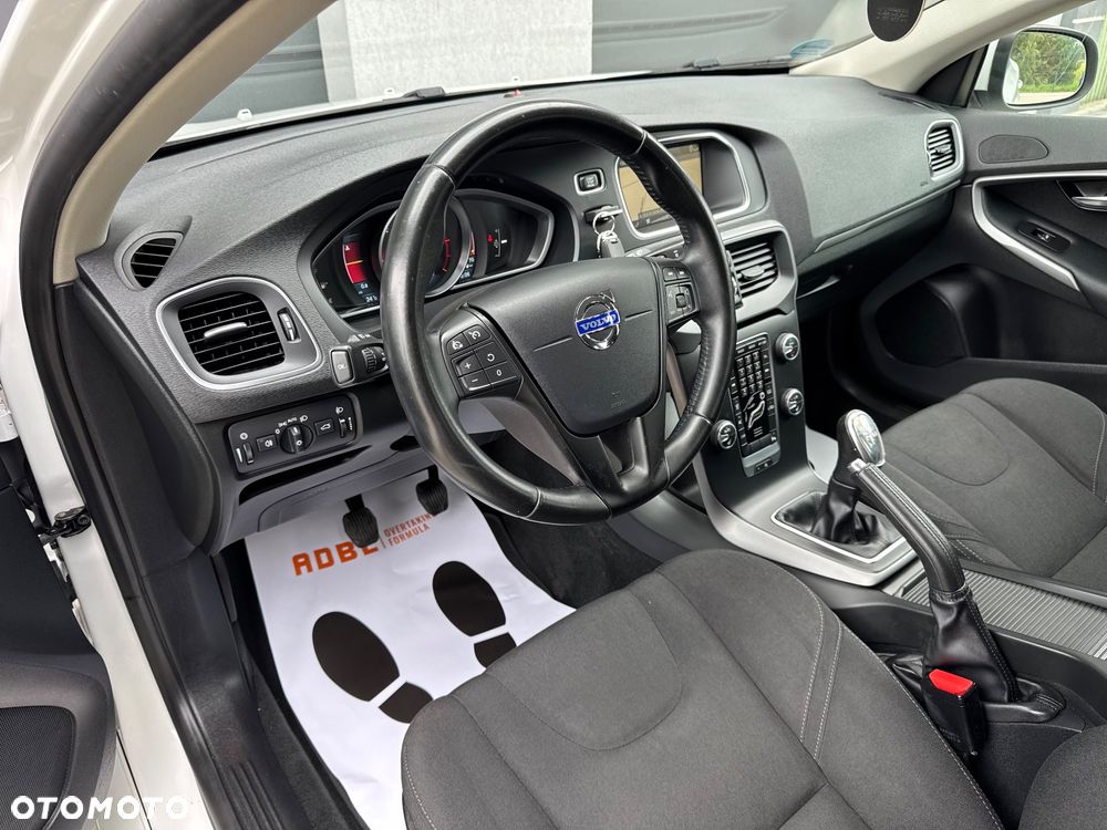 Volvo V40 D3 - 19