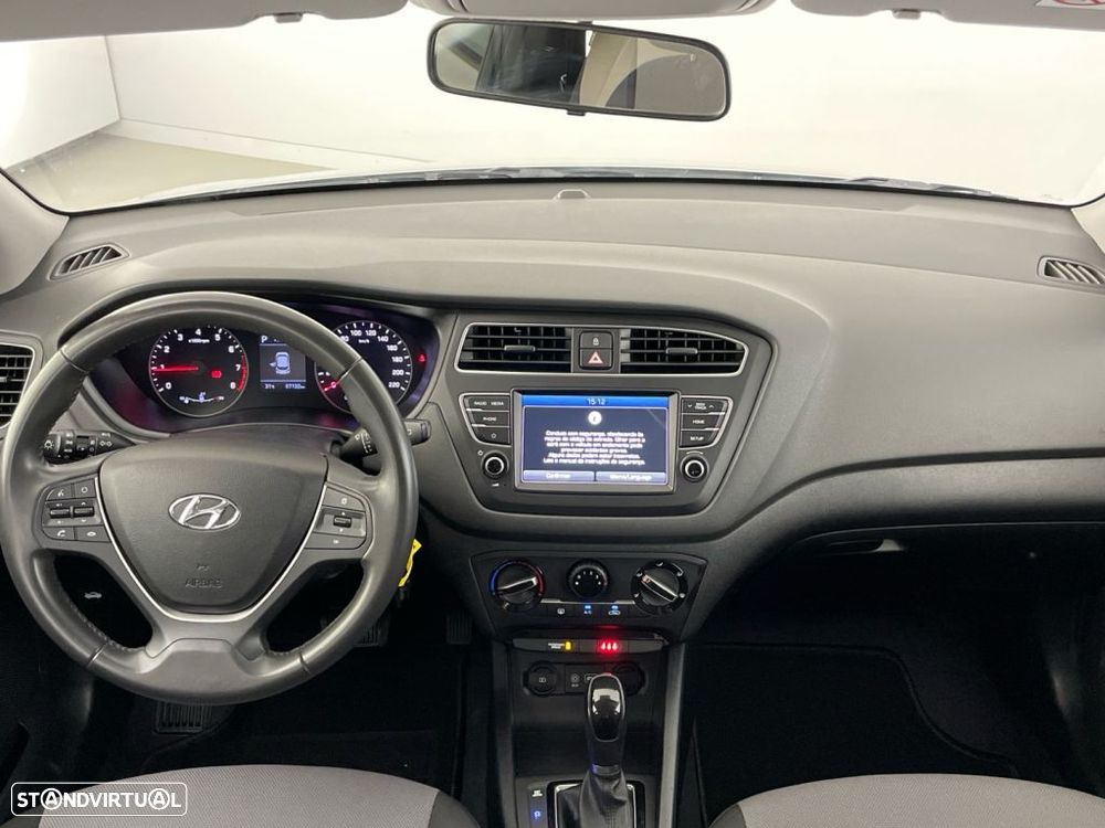 Hyundai i20 1.0 T-GDI Style DCT - 10