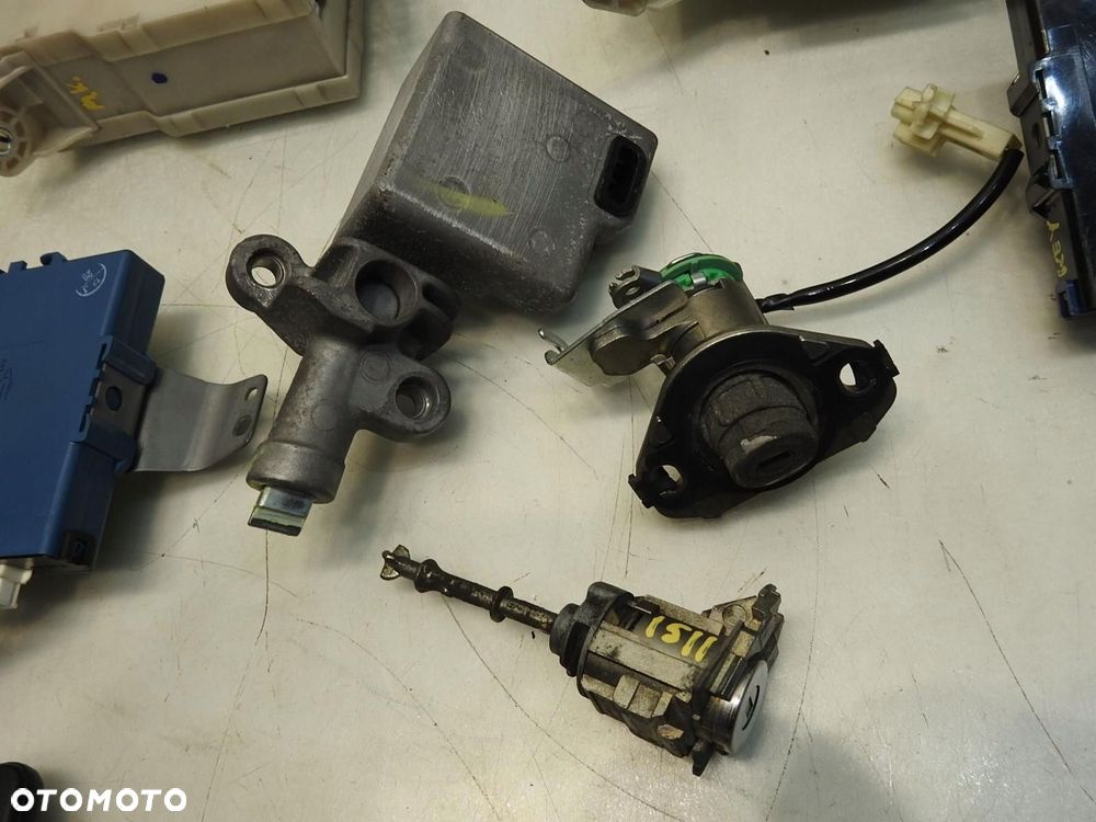 ZESTAW STARTOWY LEXUS IS250 II 8966153B50 2753002351 - 10