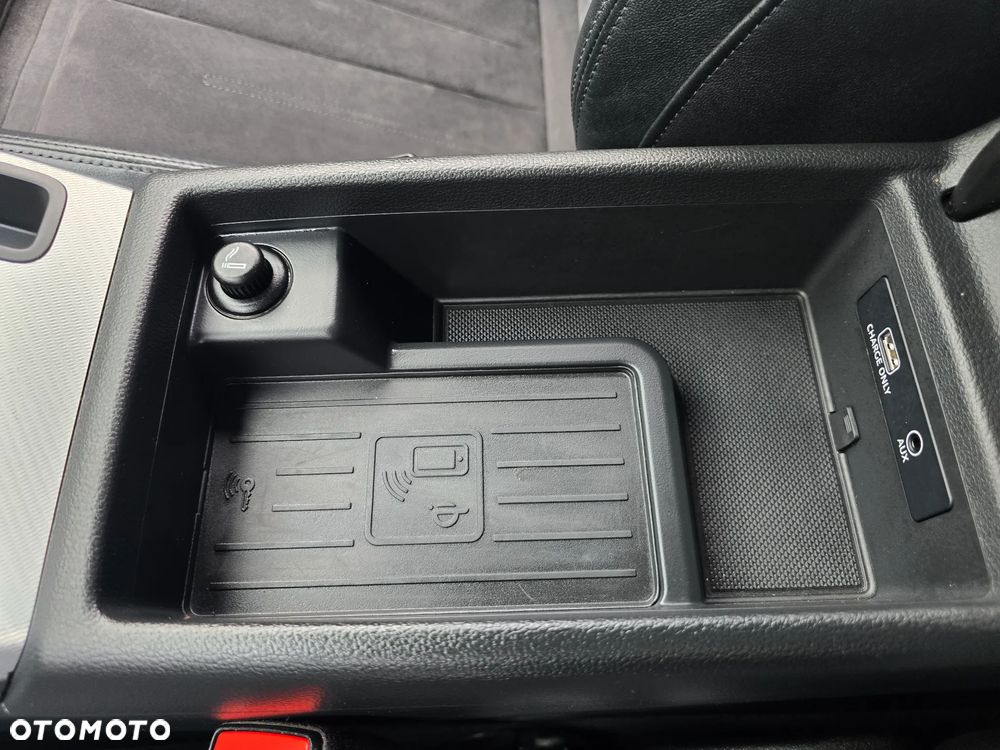 Audi A4 Avant 2.0 TDI S tronic - 35