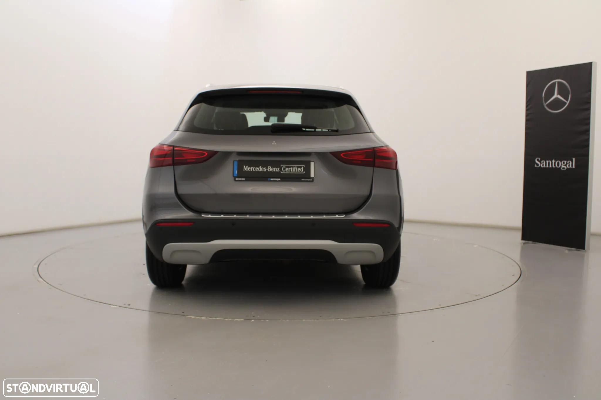 Mercedes-Benz GLA 200 Standard - 8