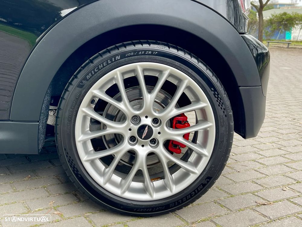 MINI 3 Portas John Cooper Works - 12