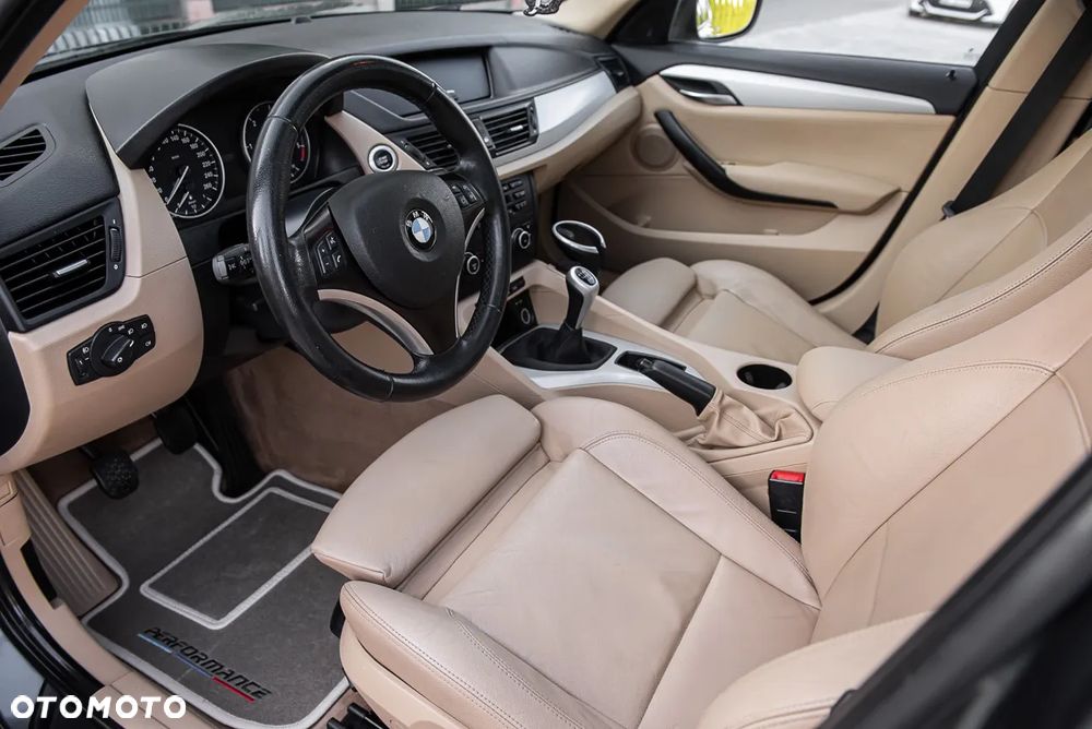 BMW X1 xDrive18d xLine - 5