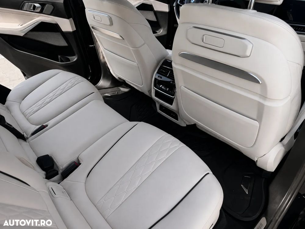 BMW X7 - 12