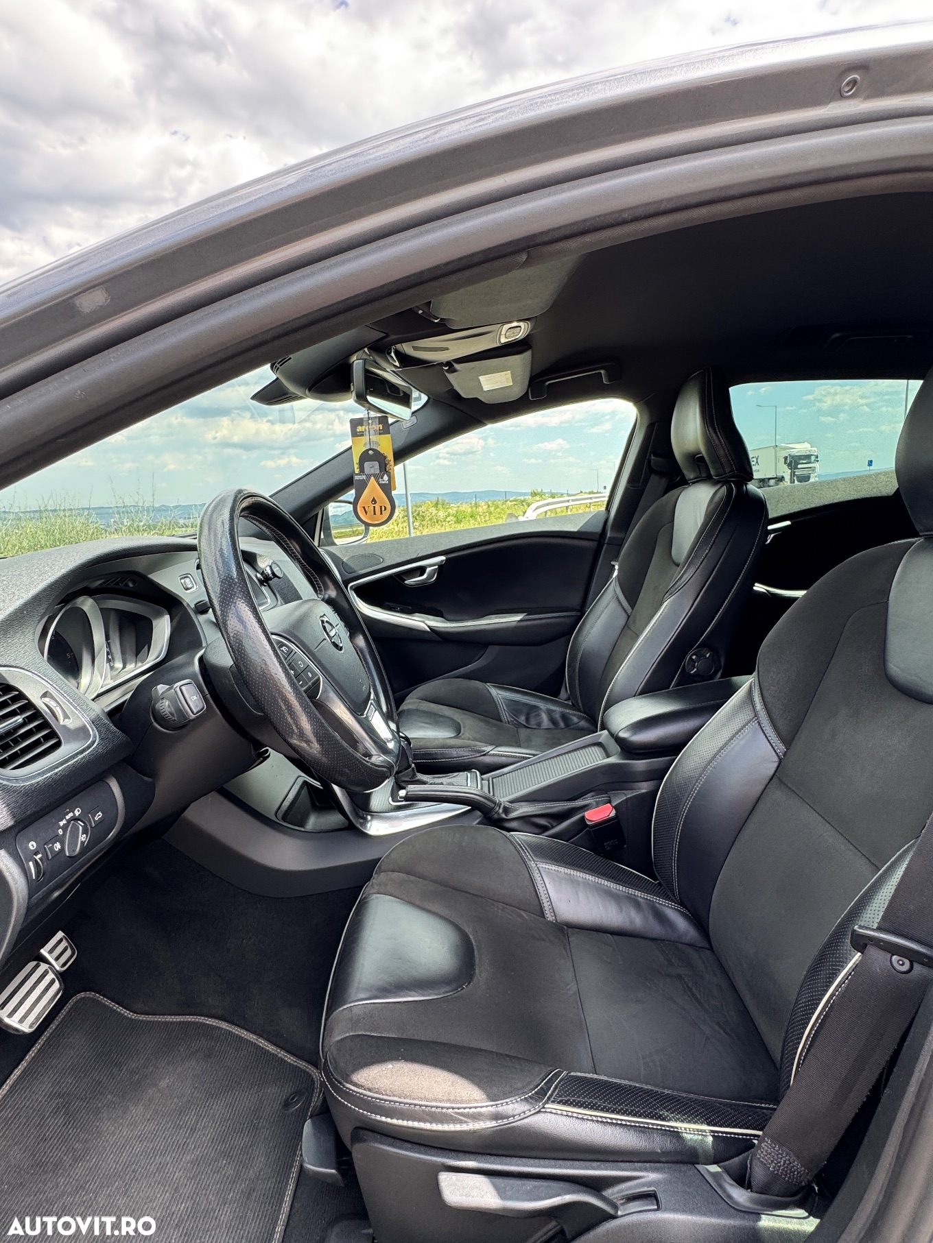 Volvo V40 D3 Geartronic R Design - 8