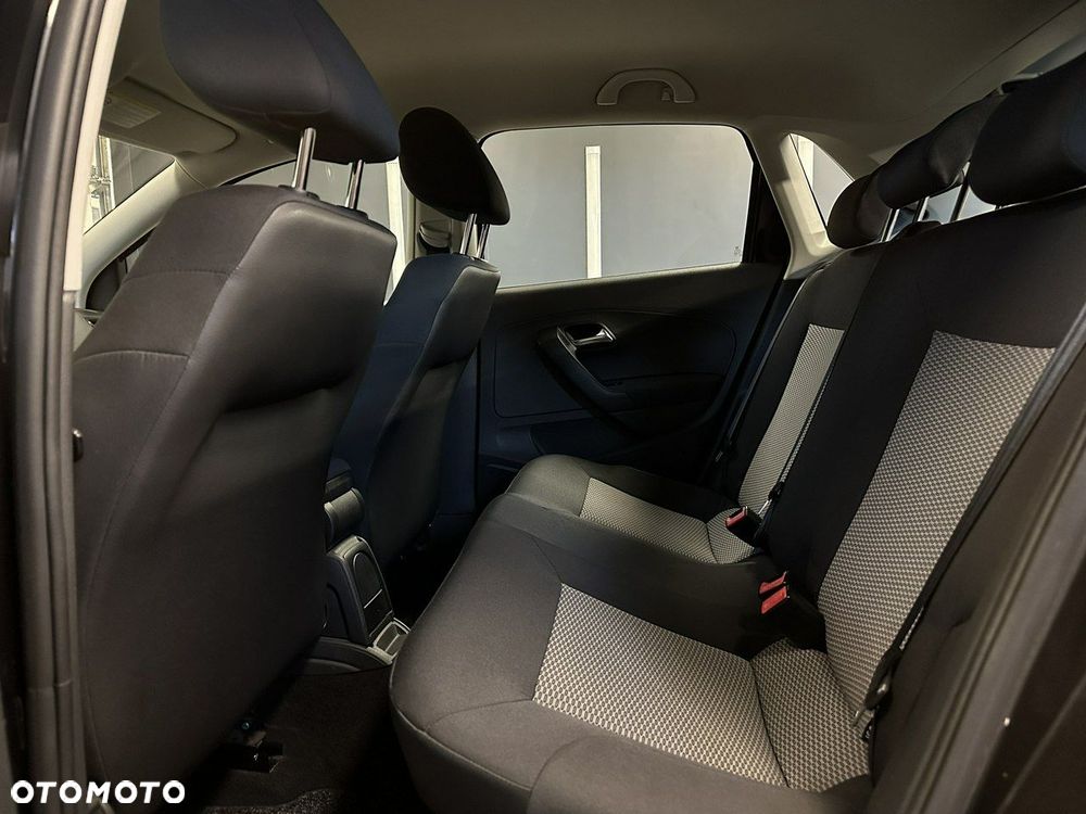 Volkswagen Polo - 12