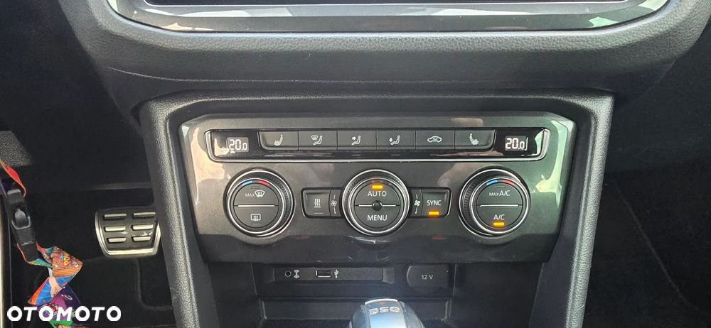 Volkswagen Tiguan - 11