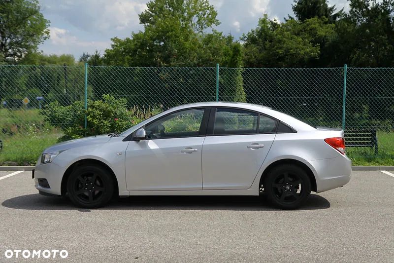 Chevrolet Cruze 1.8 LS - 6