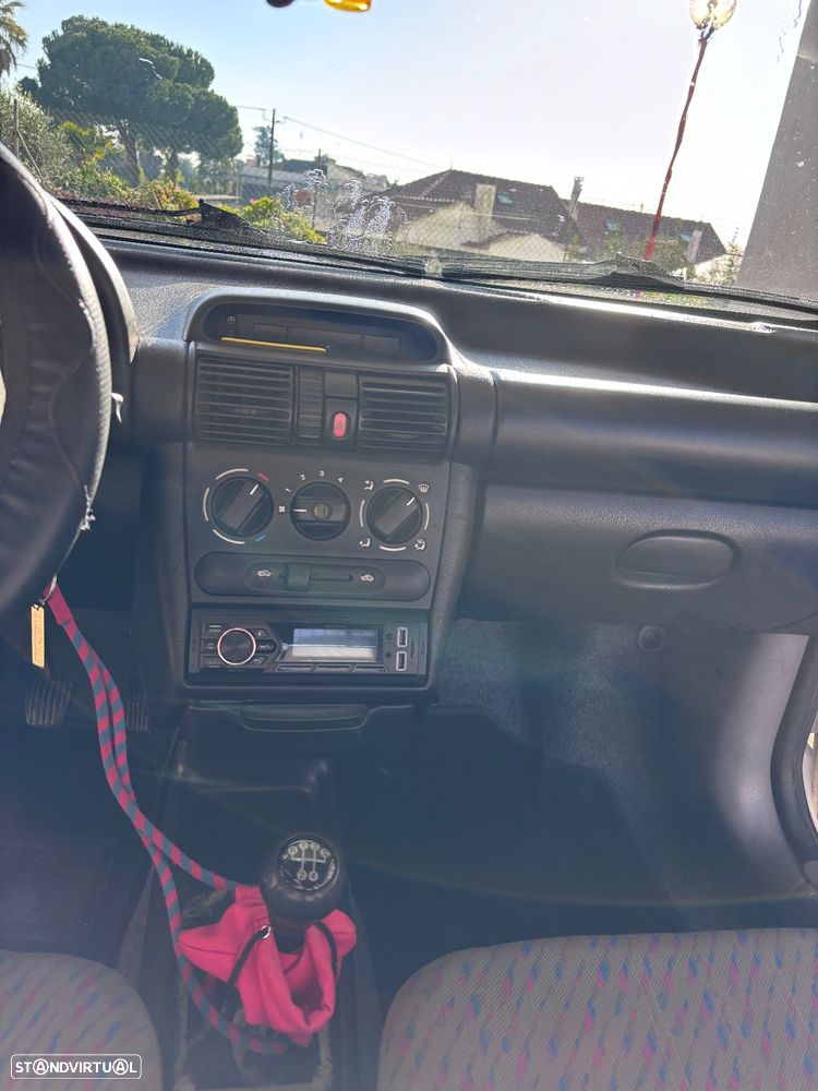 Opel Corsa 1.5 TD - 7