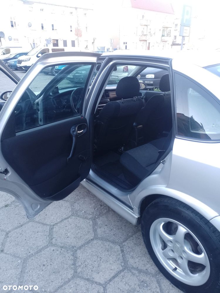 Opel Vectra 1.6 - 10