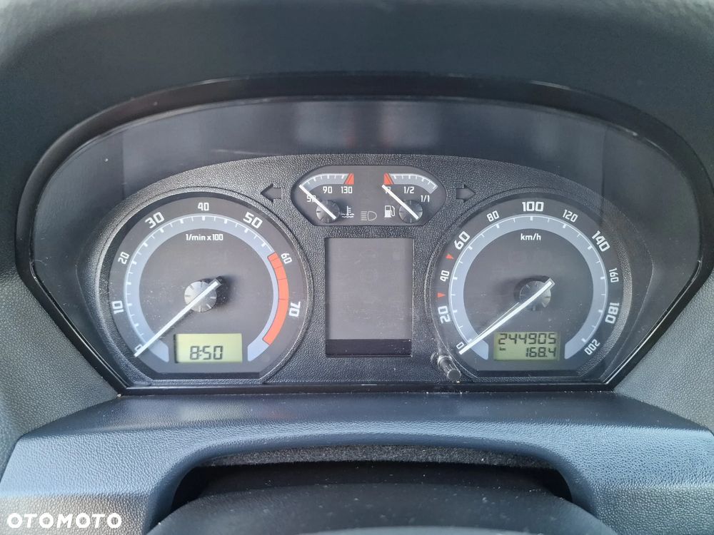 Skoda Fabia - 23