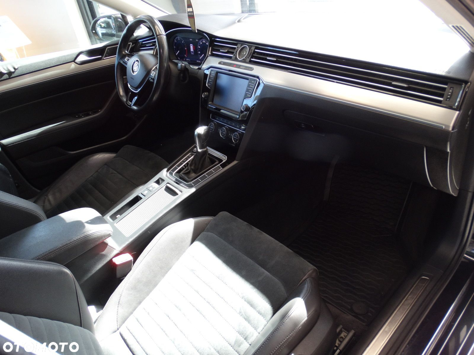 Volkswagen Passat - 17