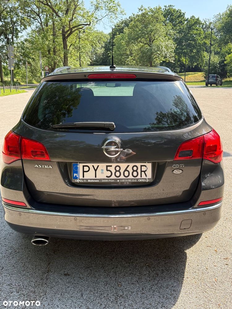 Opel Astra 2.0 CDTI Cosmo - 4