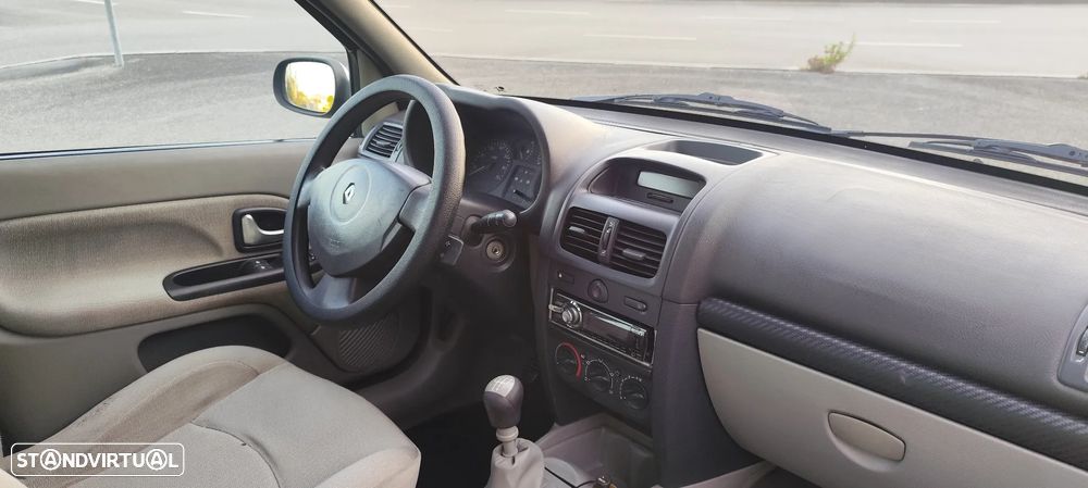 Renault Clio 1.2 16V Privilège - 16