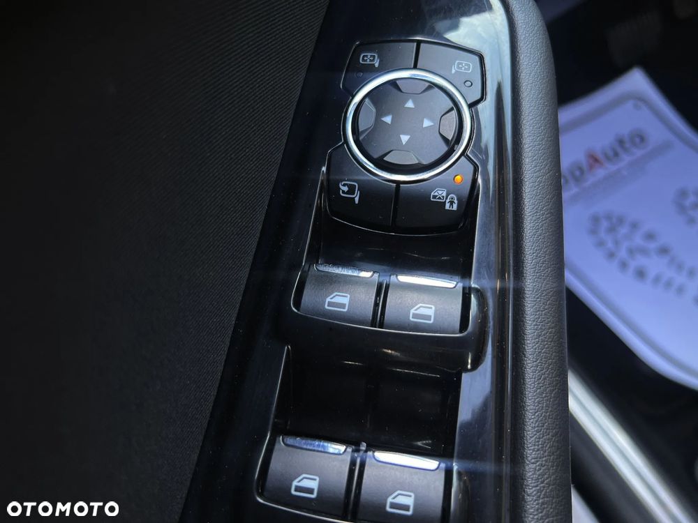 Ford S-Max 2.0 TDCi Business - 31