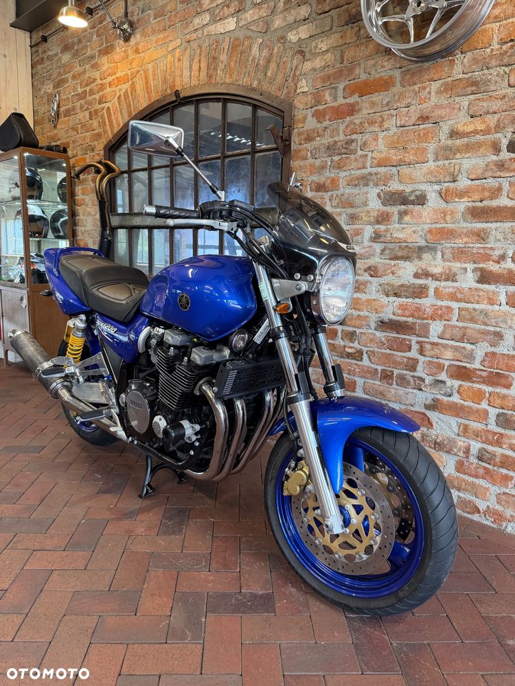 Yamaha XJR - 2