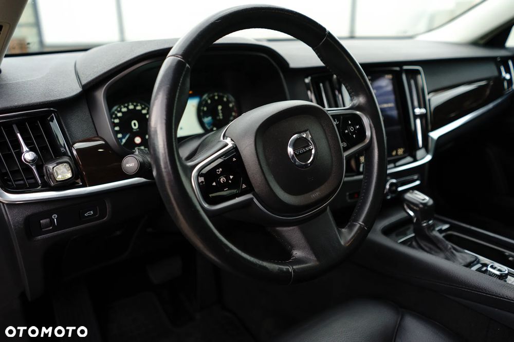Volvo S90 T5 Momentum - 21