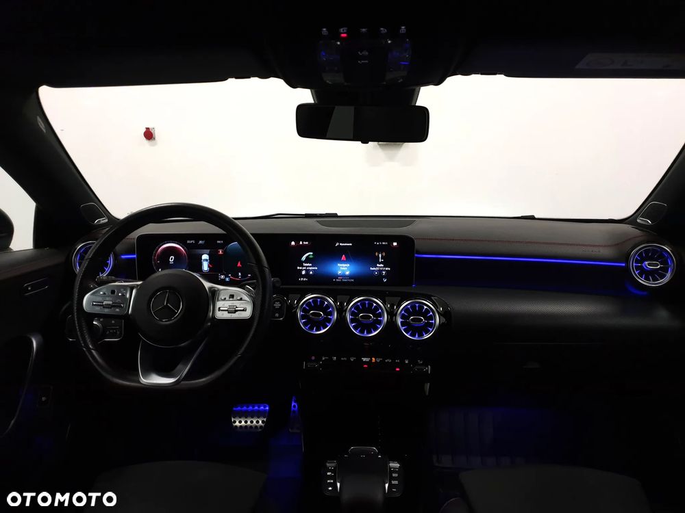 Mercedes-Benz CLA 250 7G-DCT - 2