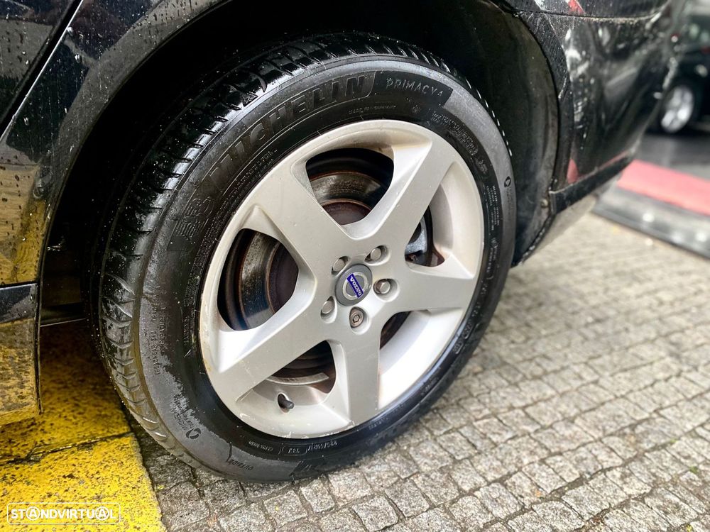 Volvo V70 2.0 D Momentum - 9