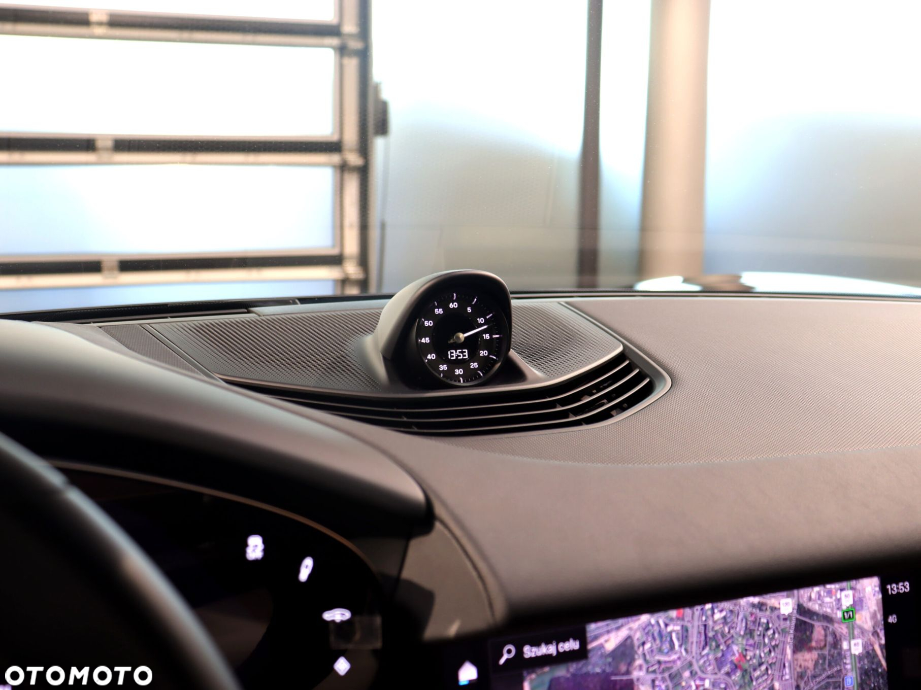 Porsche Taycan - 22
