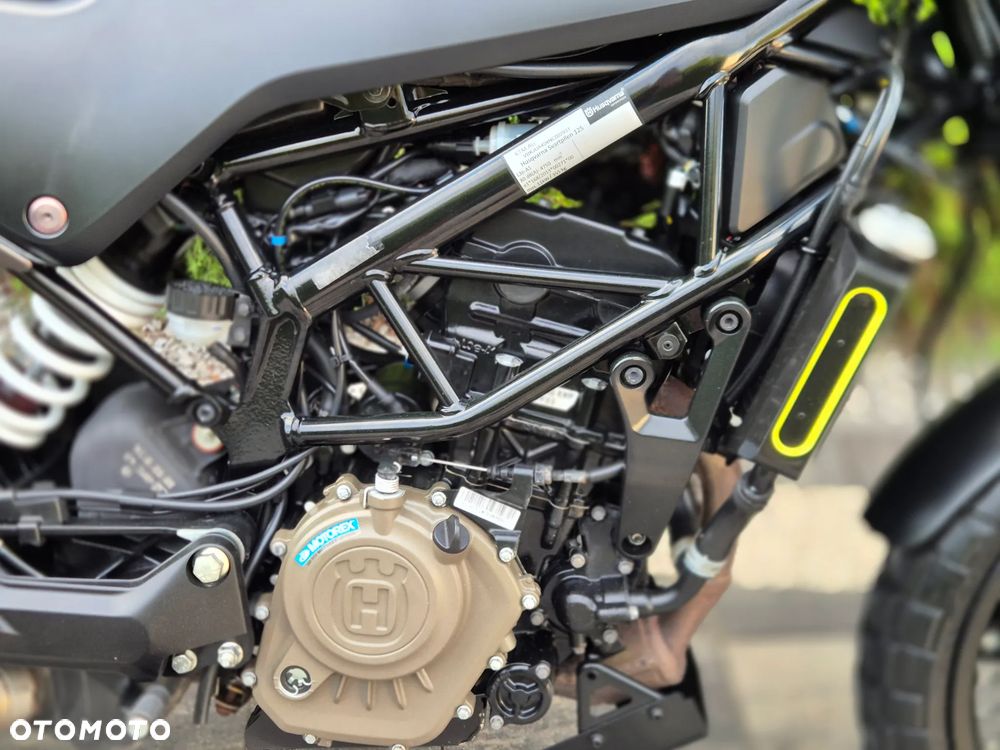 Husqvarna Svartpilen - 18