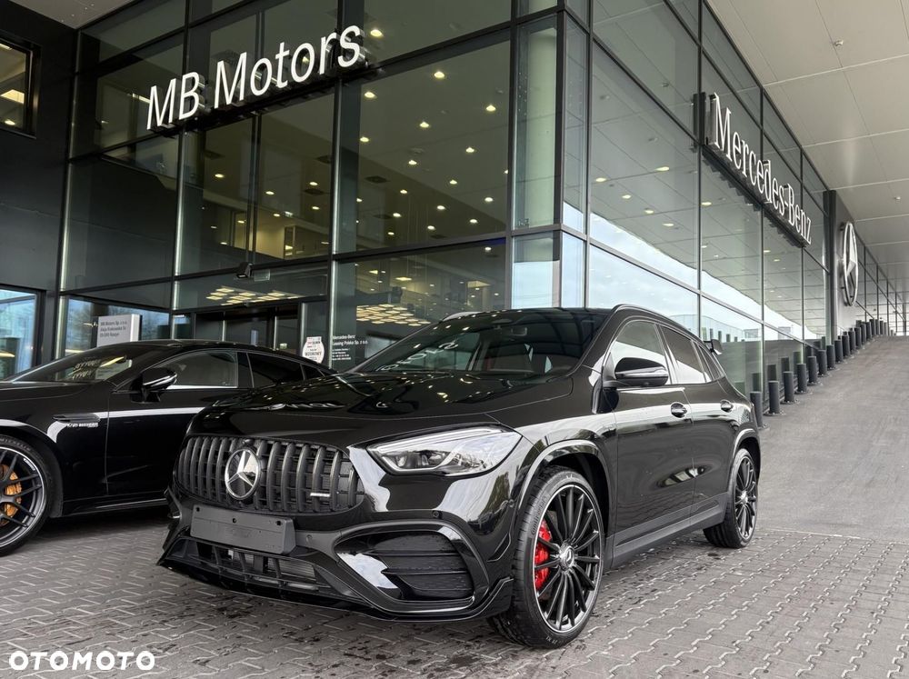 Mercedes-Benz GLA - 1