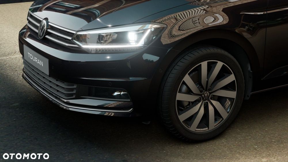 Volkswagen Touran - 11