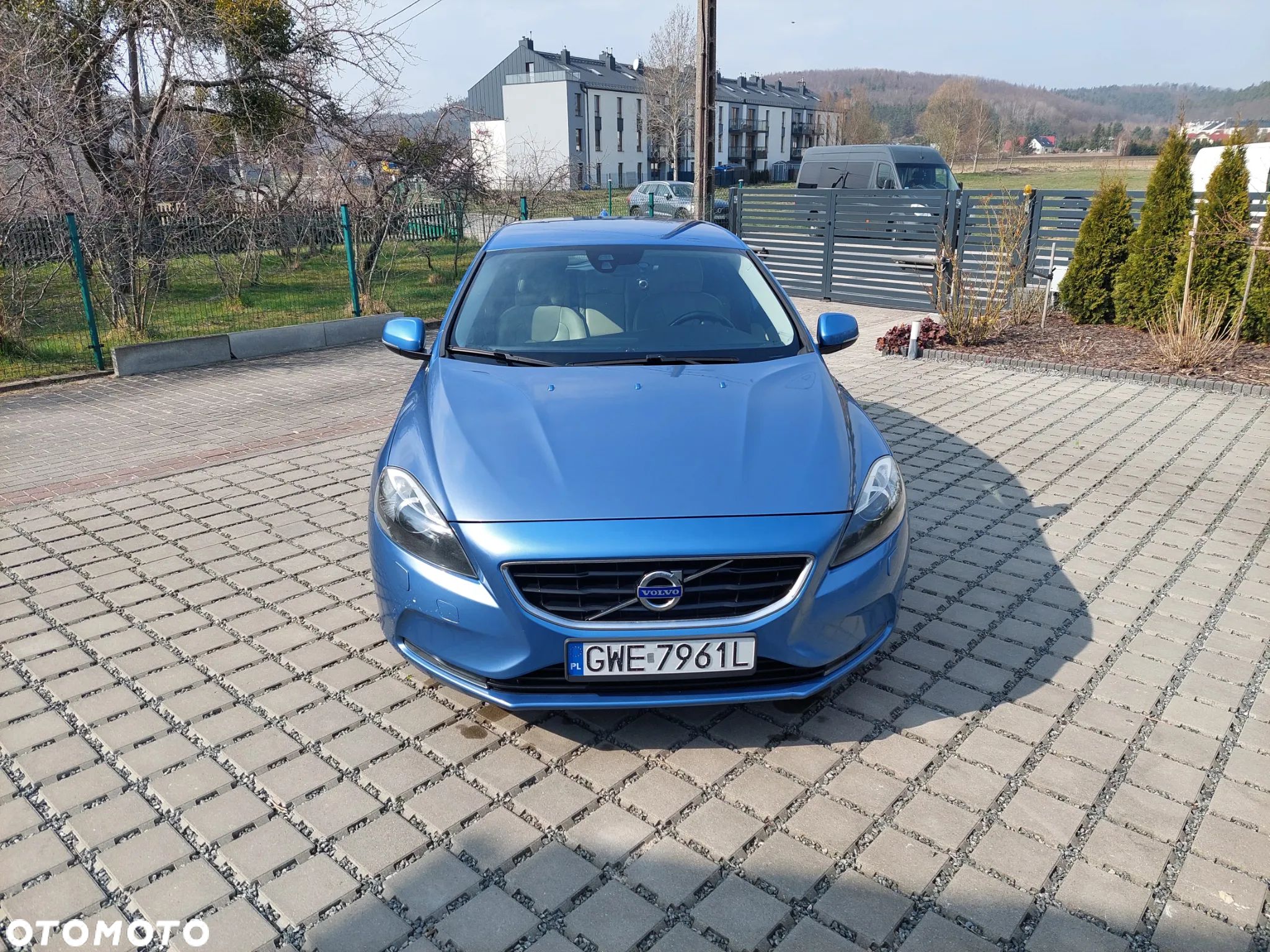 Volvo V40 D4 Drive-E Momentum - 1