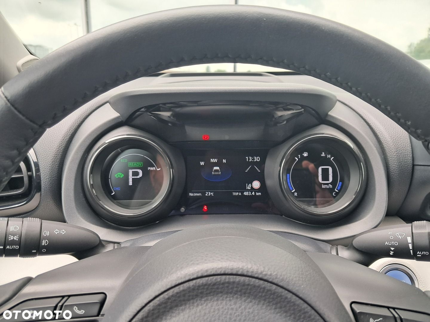 Toyota Yaris Hybrid 1.5 Executive - 12