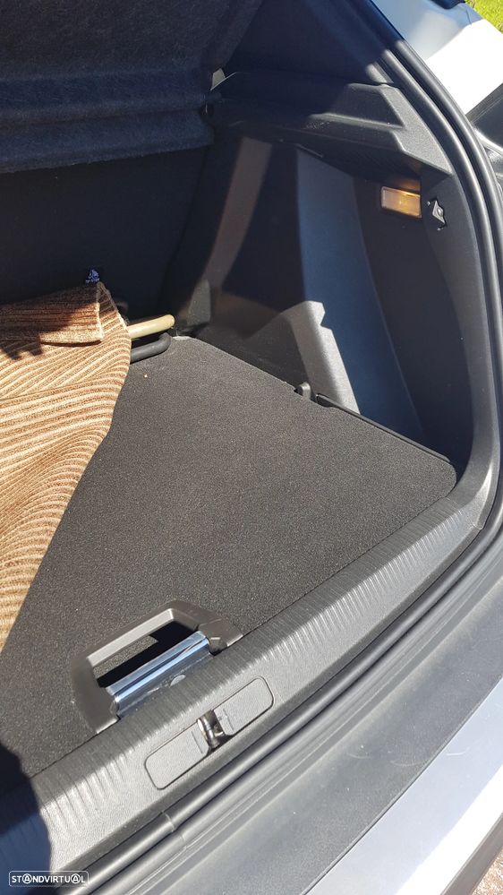 Peugeot 2008 1.2 PureTech Allure - 13