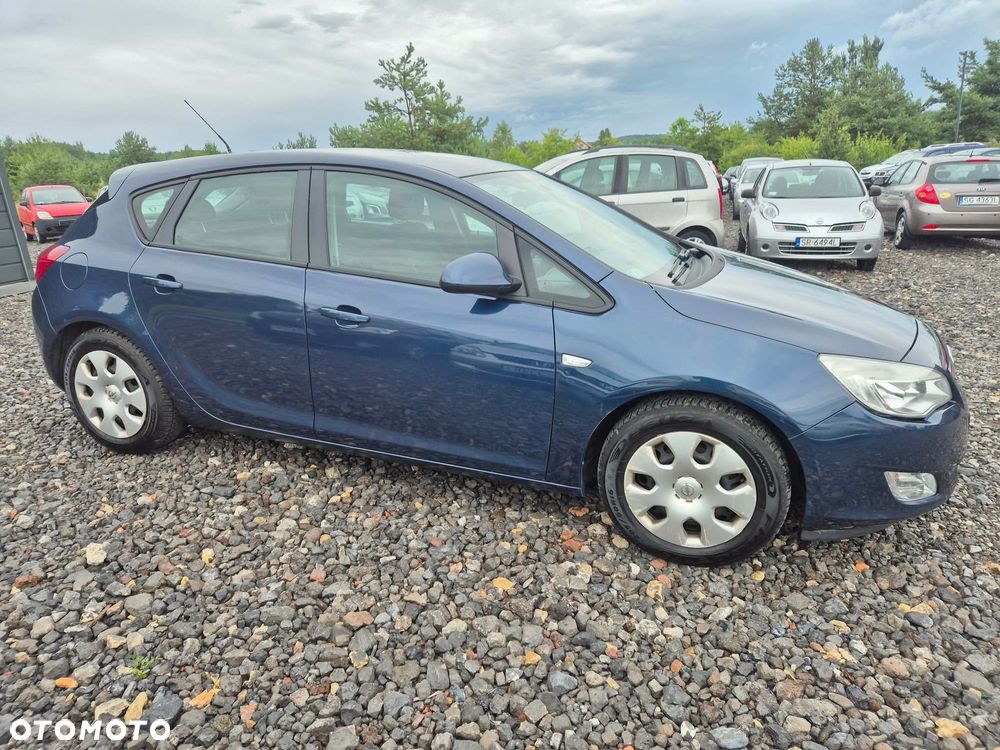 Opel Astra 1.6 Essentia - 4
