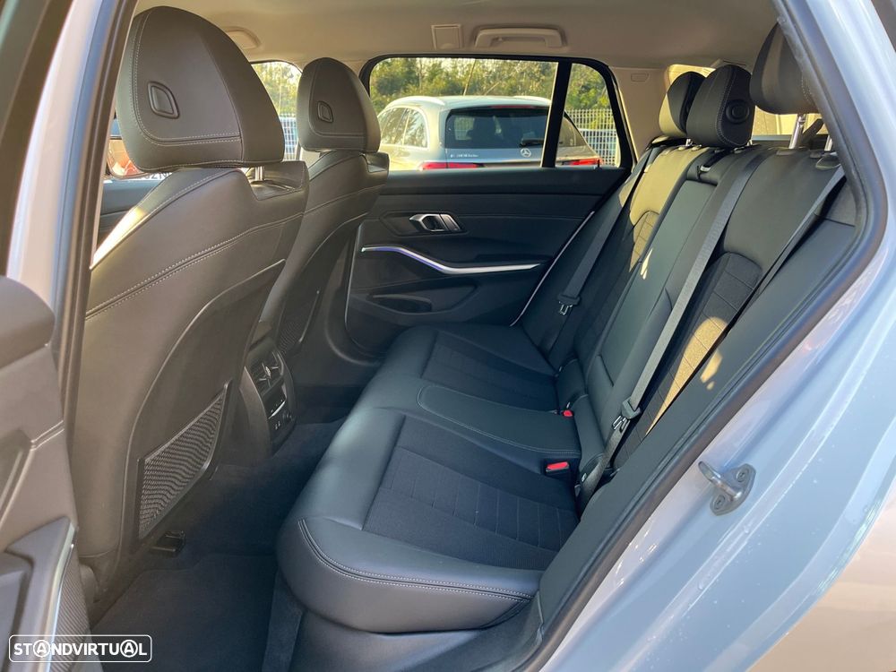 BMW 320 d xDrive Aut. Sport Line - 38