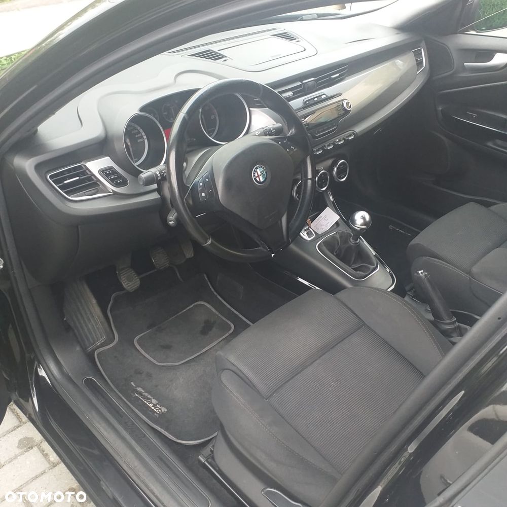 Alfa Romeo Giulietta - 8