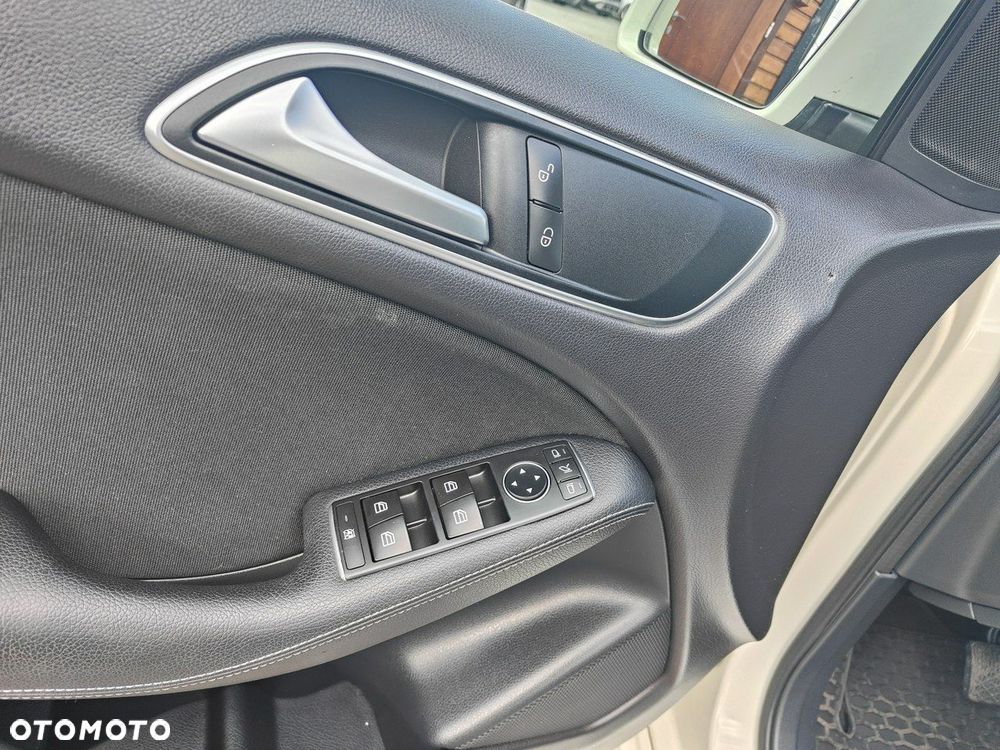 Mercedes-Benz Klasa B 180 d 7G-DCT Edition - 19