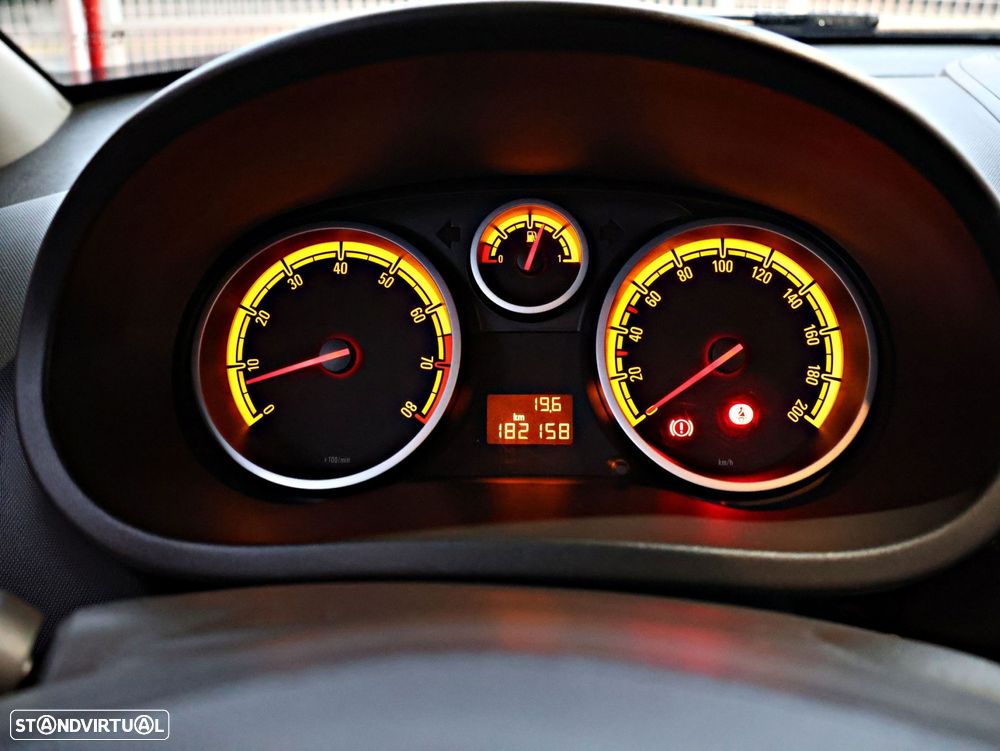 Opel Corsa 1.2 Enjoy - 46